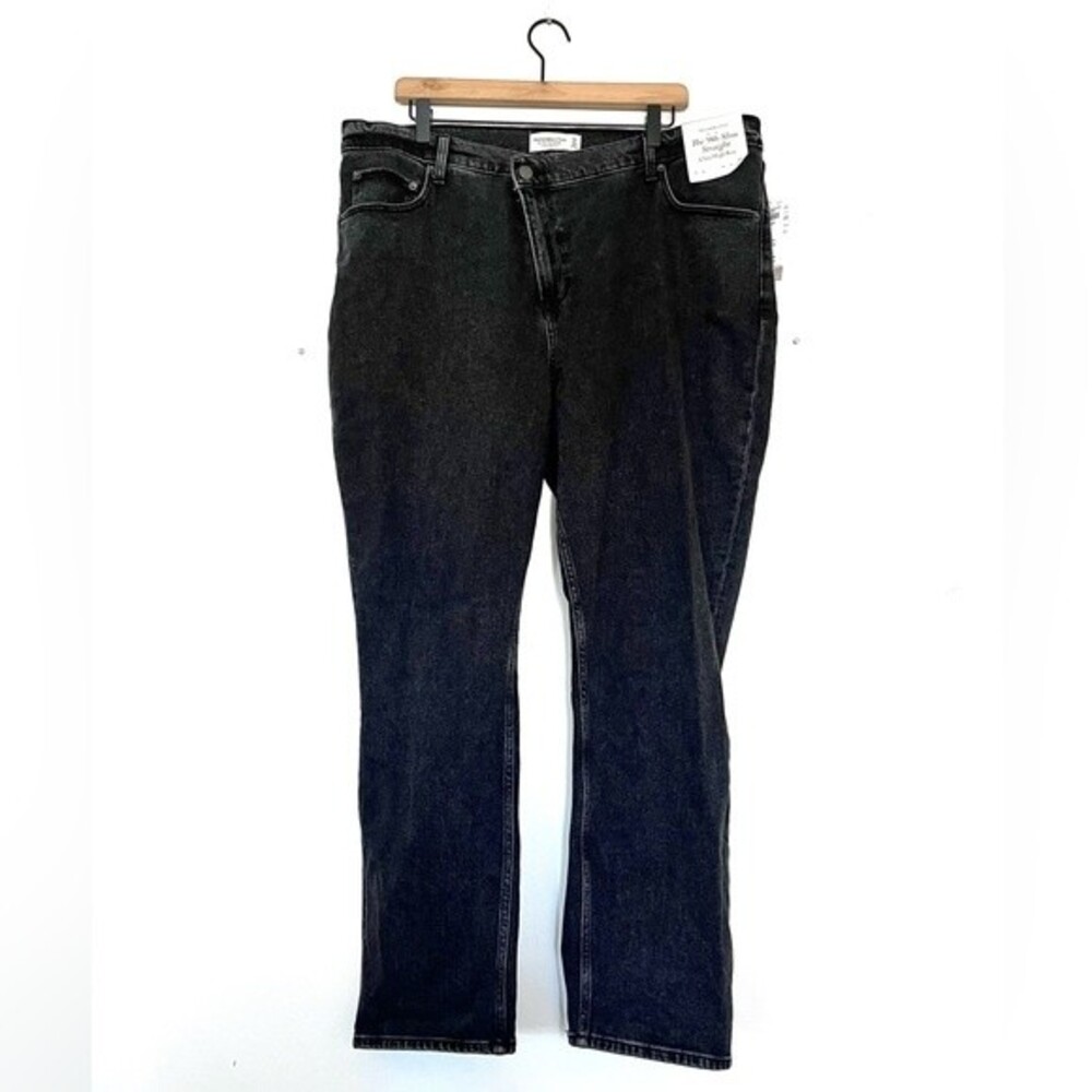 NWT Abercrombie & Fitch Ultra High Rise 90s Slim Straight Jean - Picture 2 of 10